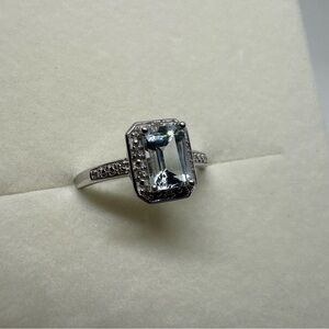 10k White Gold Ring w Emerald Cut Aquamarine & Diamonds Halo Size 7